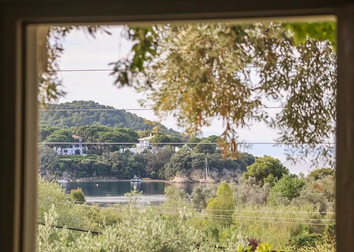 Eleni * Platanias (Skiathos)