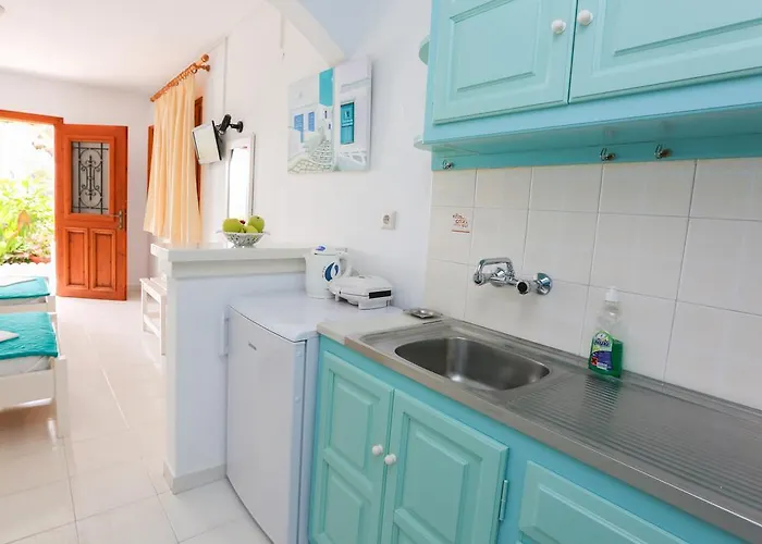 Eleni Platanias (Skiathos)